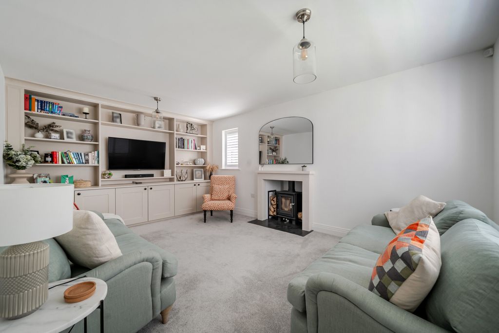 Property photo 3 of 23 1498210-6-6A637d1...