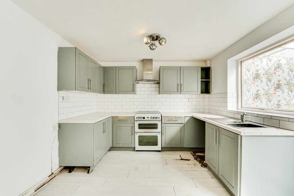 Property photo 3 of 24 4 Douglas Court, Kettering-15.Jpg