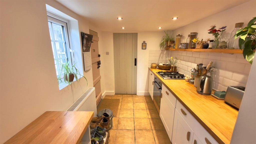 Property photo 2 of 26 Kitchen 2.Jpg