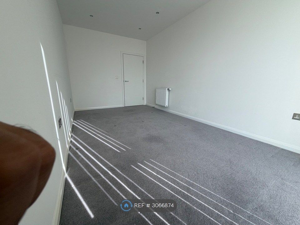 Property photo 1 of 35