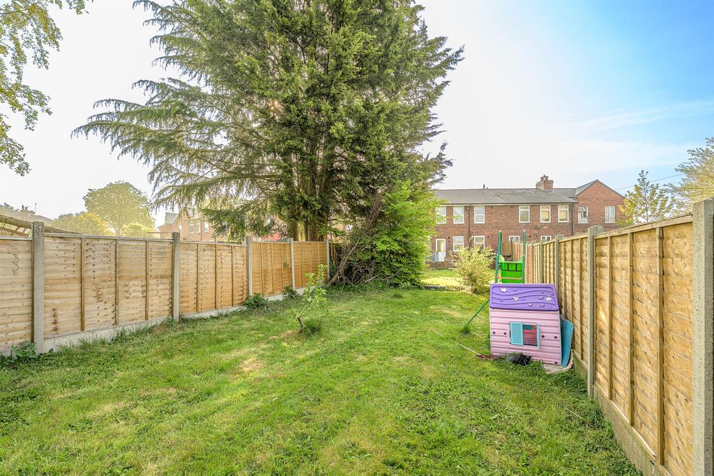 Property photo 2 of 23