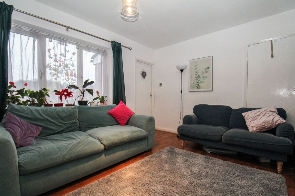 Property photo 3 of 15