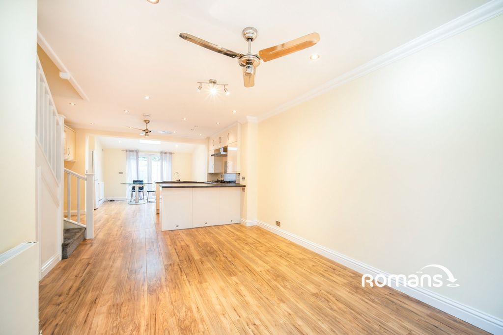 Property photo 2 of 12 Photo