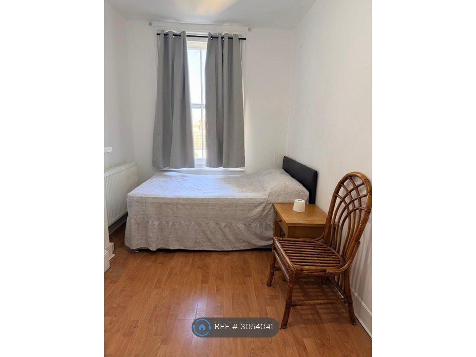 Property photo 2 of 3
