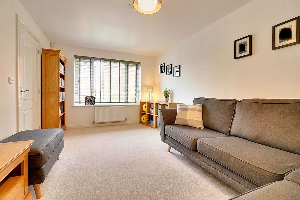 Property photo 3 of 24