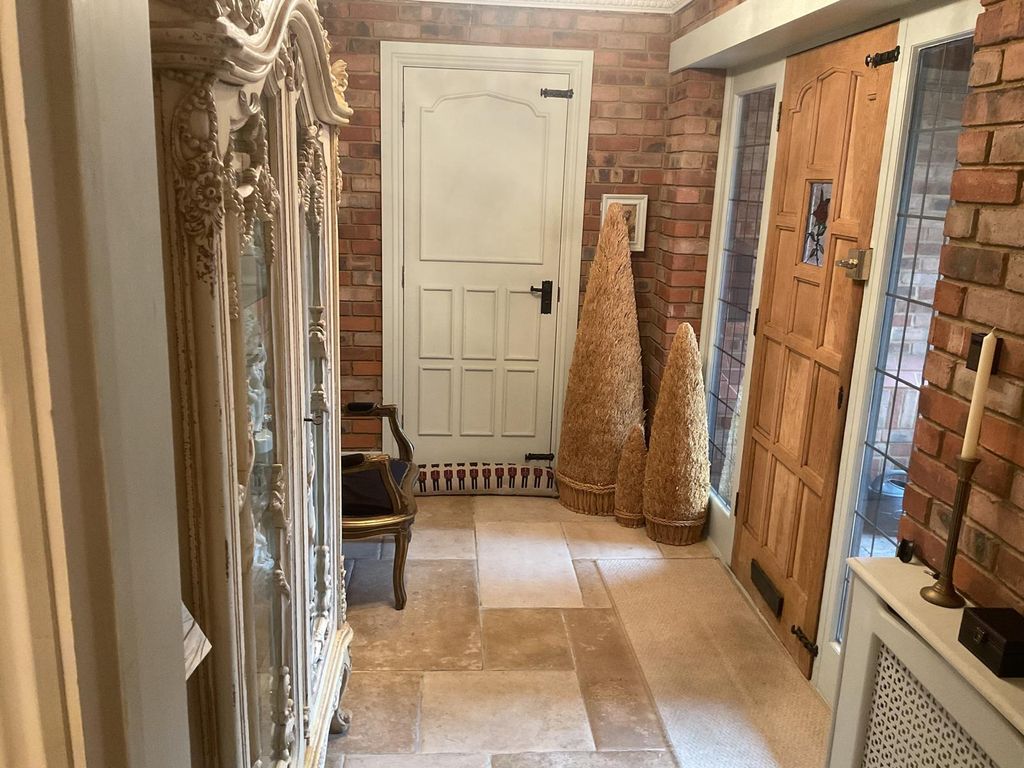 Property photo 3 of 54