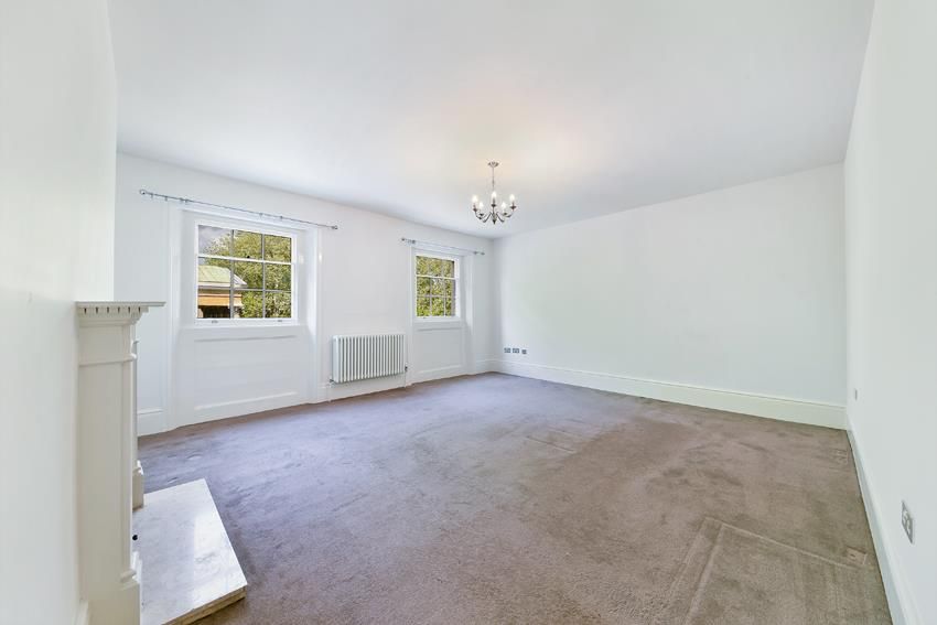 Property photo 2 of 12 Image