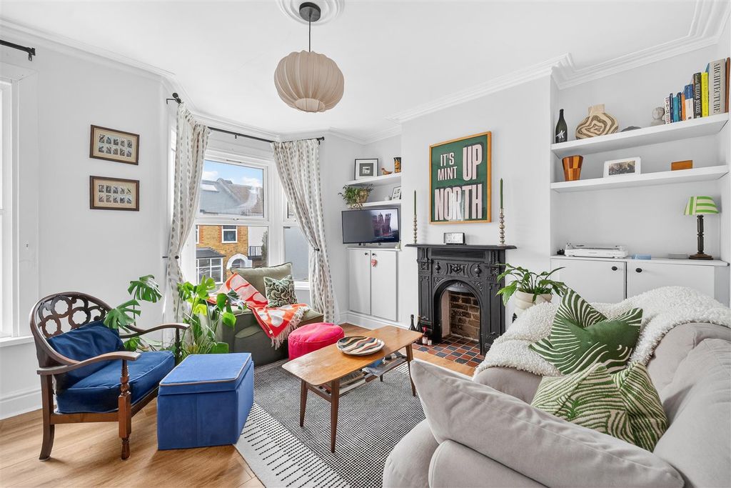 Property photo 2 of 12 2