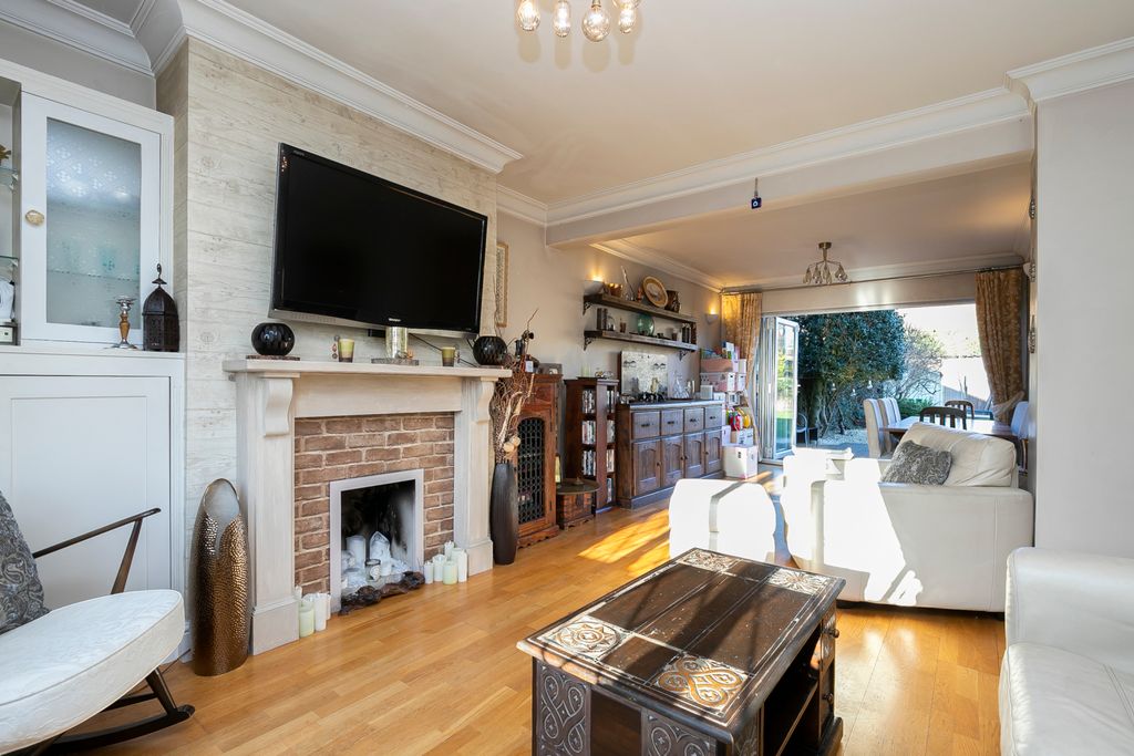 Property photo 2 of 13 Picture No. 08