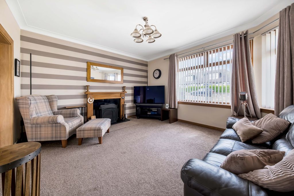 Property photo 3 of 51