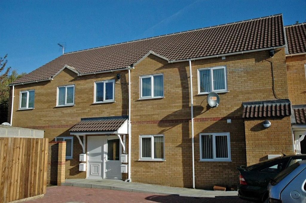 Property photo 1 of 8