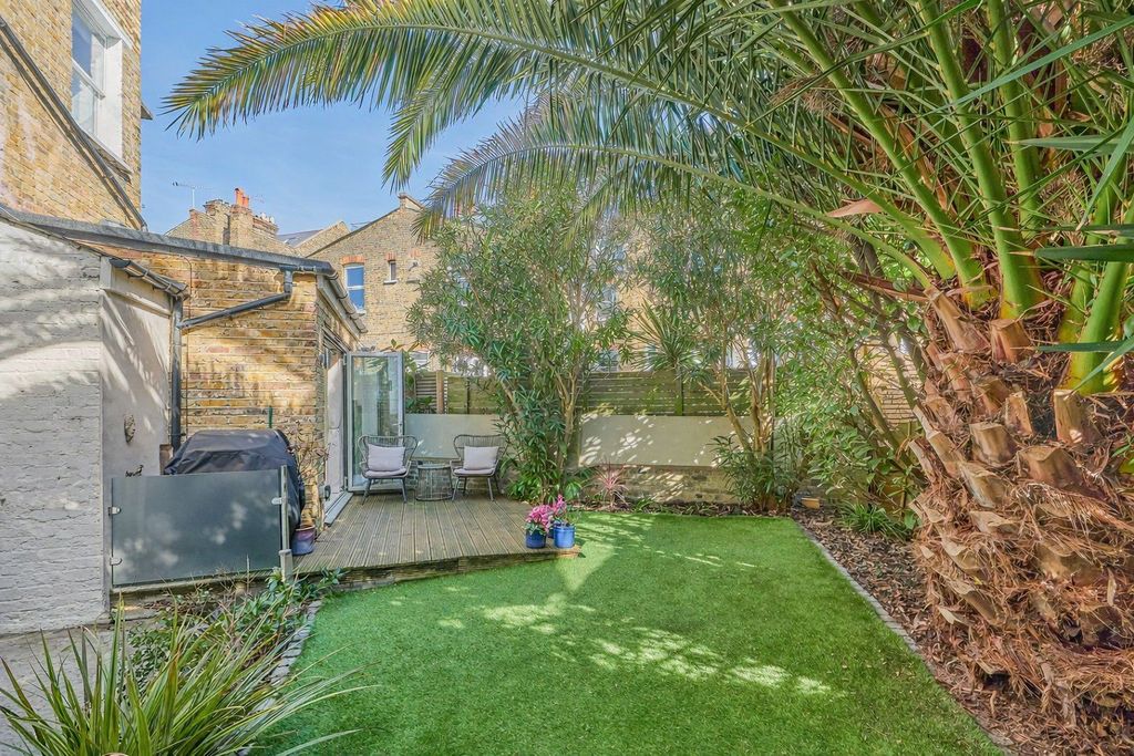 Property photo 2 of 8 Picture No. 38