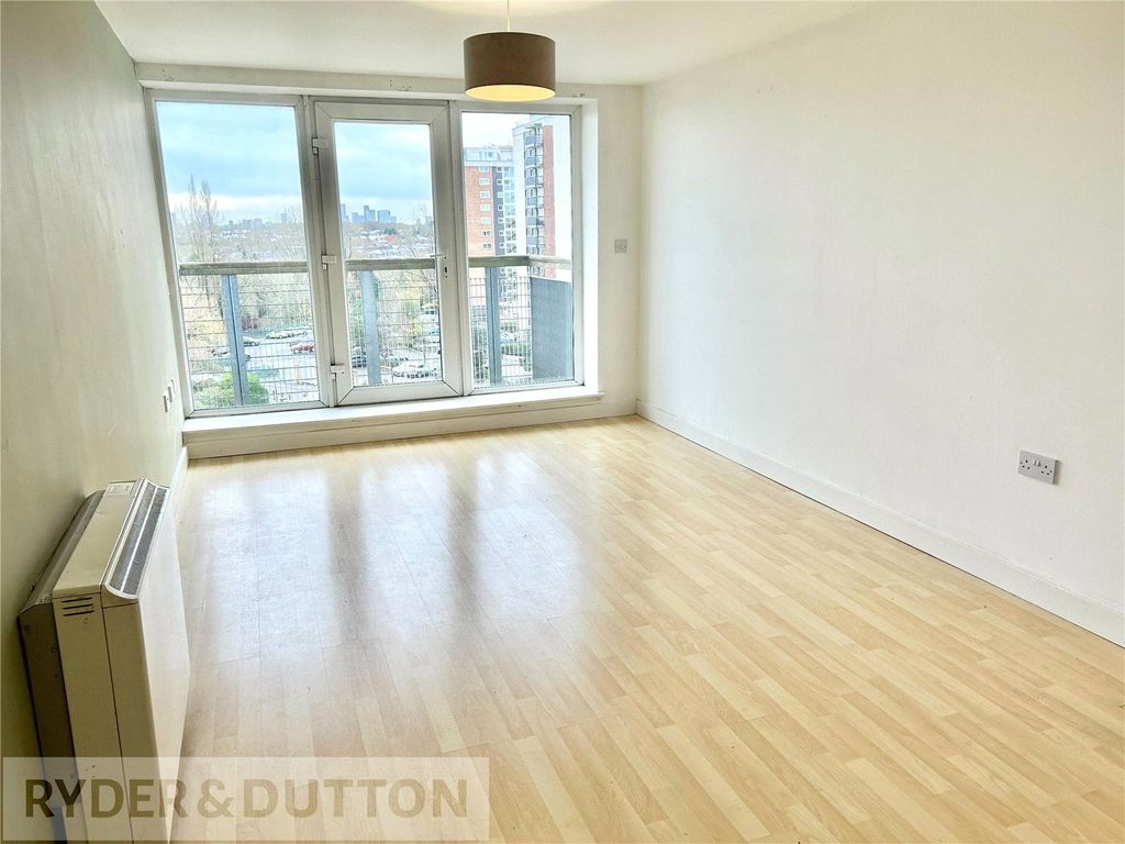 Property photo 2 of 11 Picture No. 14