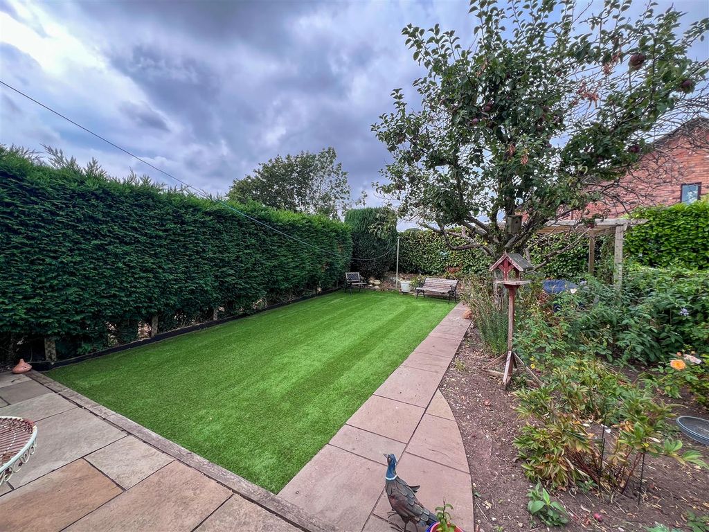 Property photo 2 of 19 Rear Garden