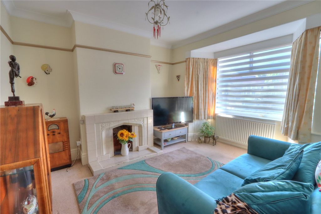 Property photo 2 of 14 Picture No. 21