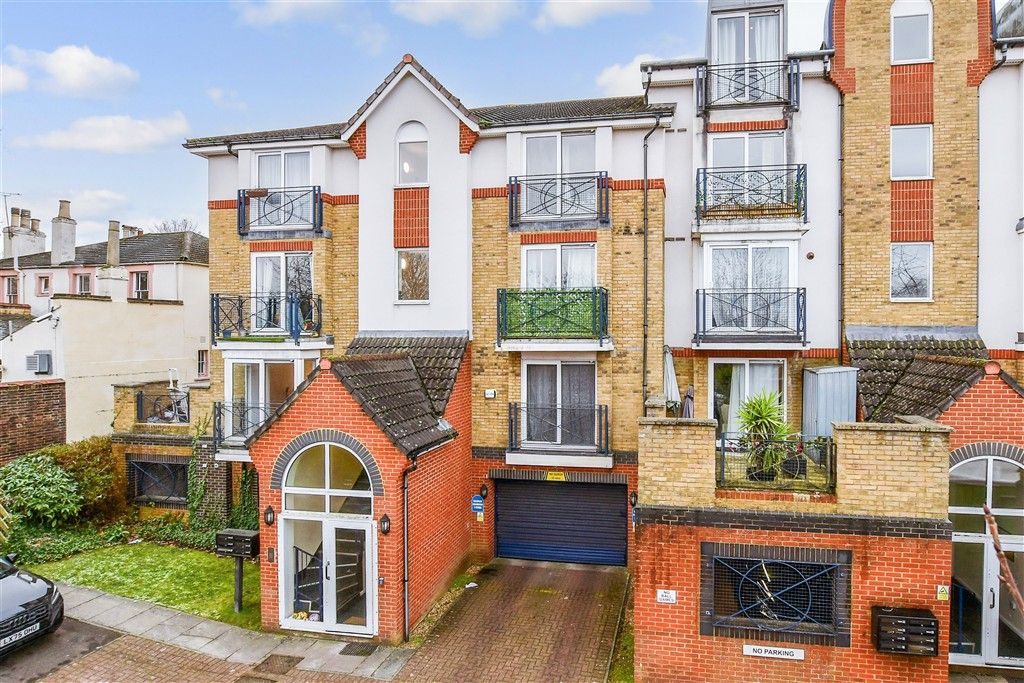 Property photo 1 of 15 External (Web)