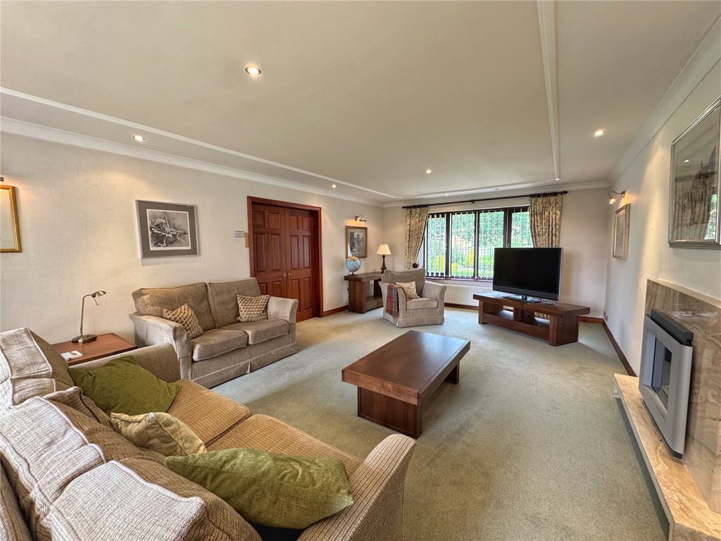 Property photo 2 of 31 Picture No. 70
