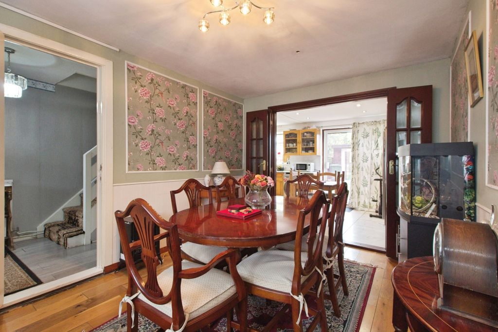 Property photo 1 of 19 Img_4275