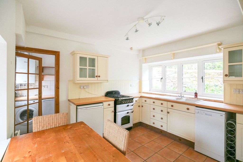 Property photo 2 of 24 Picture No. 13