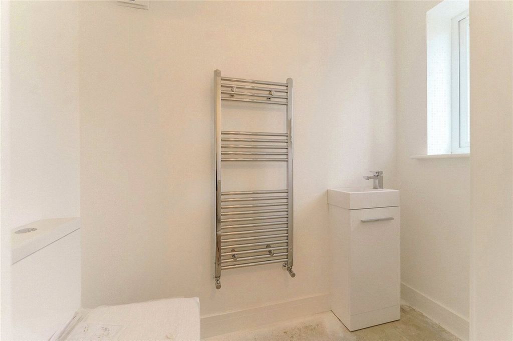 Property photo 3 of 4 Picture No. 05