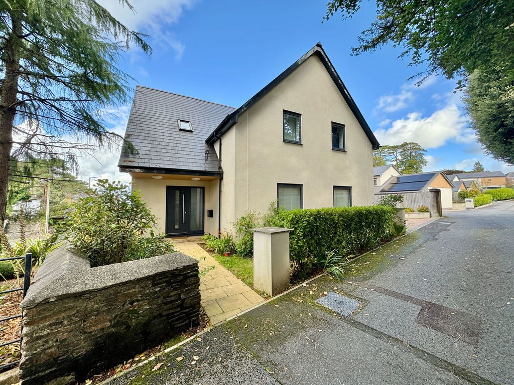 Property photo 1 of 21