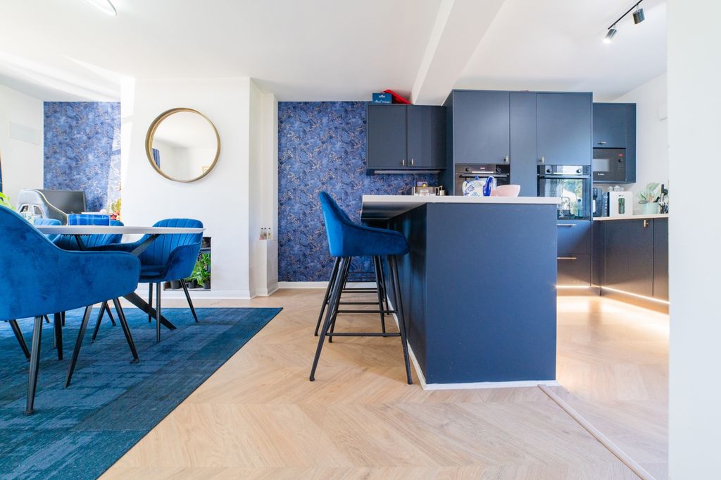 Property photo 2 of 37 Award-Winning Media Team On Every Listing_2