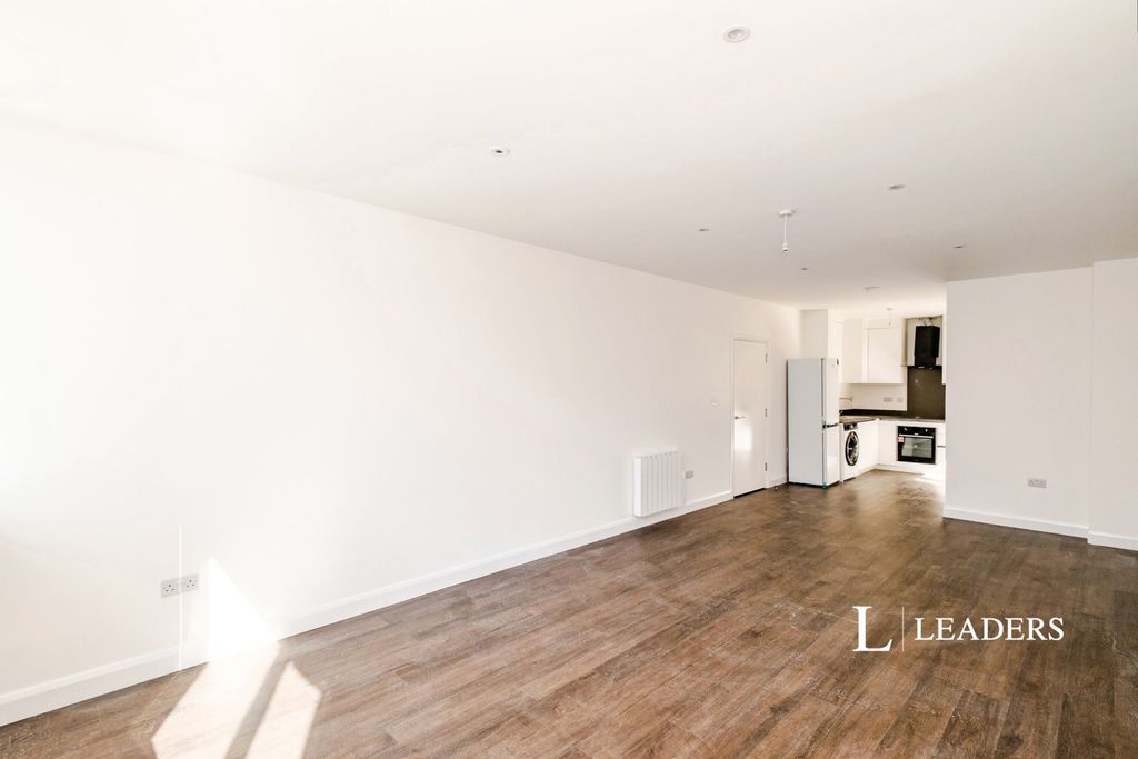 Property photo 3 of 8 Pbox-Img.Jpg