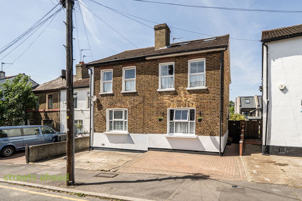 Property photo 1 of 18 6F6Cf711-Fc7d-433...