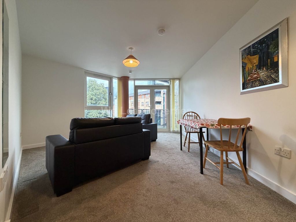 Property photo 2 of 18
