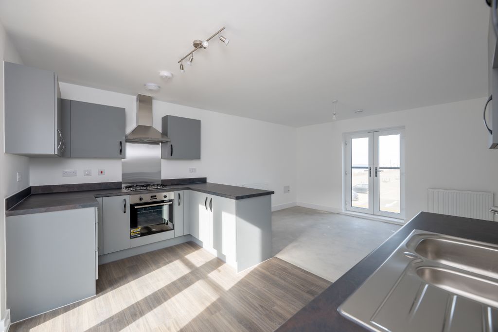 Property photo 2 of 25