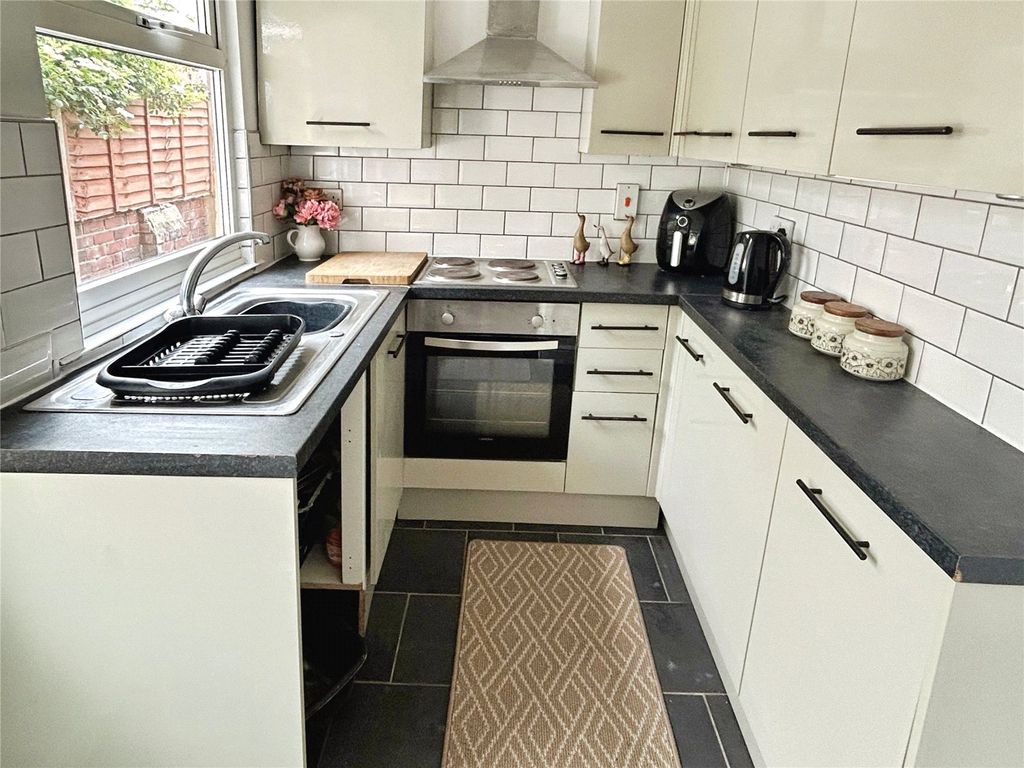 Property photo 2 of 13 Kitchen