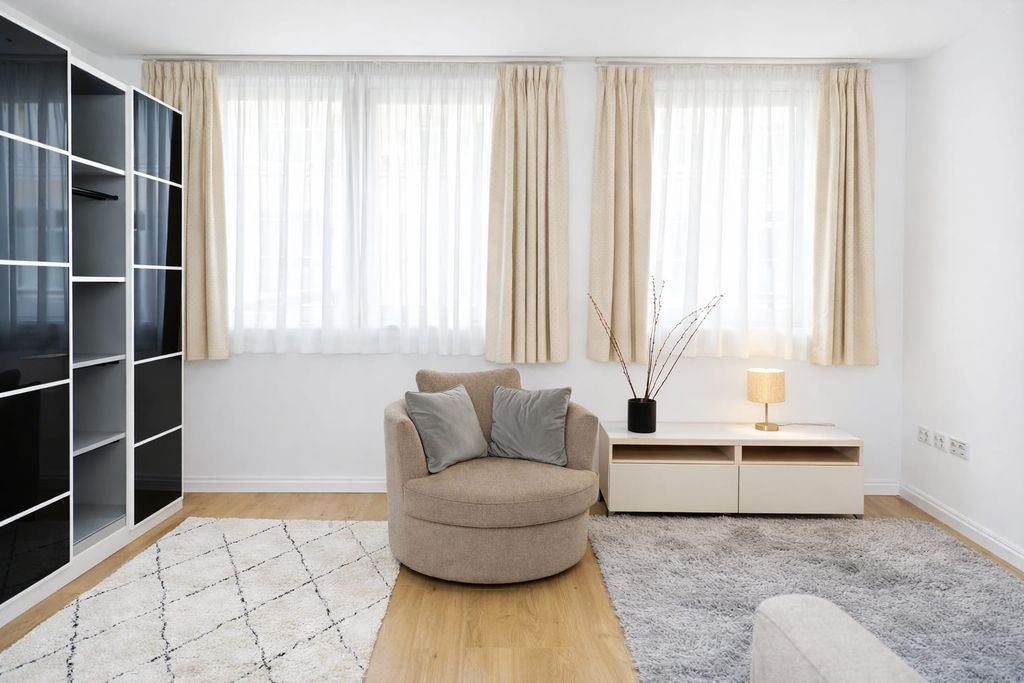 Property photo 3 of 5