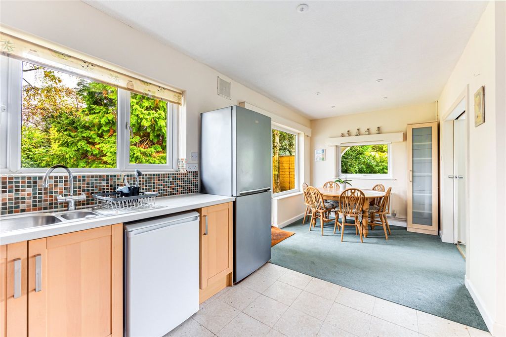 Property photo 3 of 26 Picture No. 33