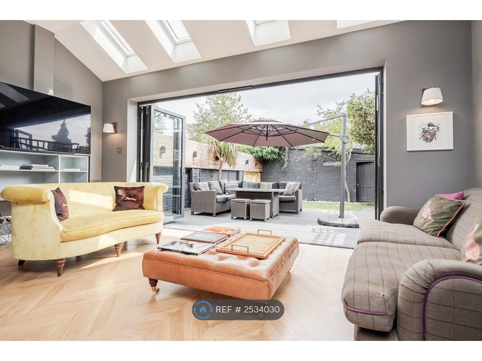 Property photo 1 of 20 Open Plan Lounge Onto Garden