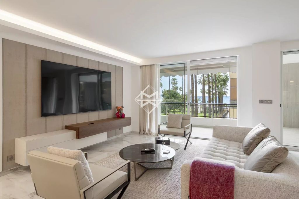 Property photo 3 of 11 12725 45 Croisette Bat Dauphin Cannes Immo Magrey And Son