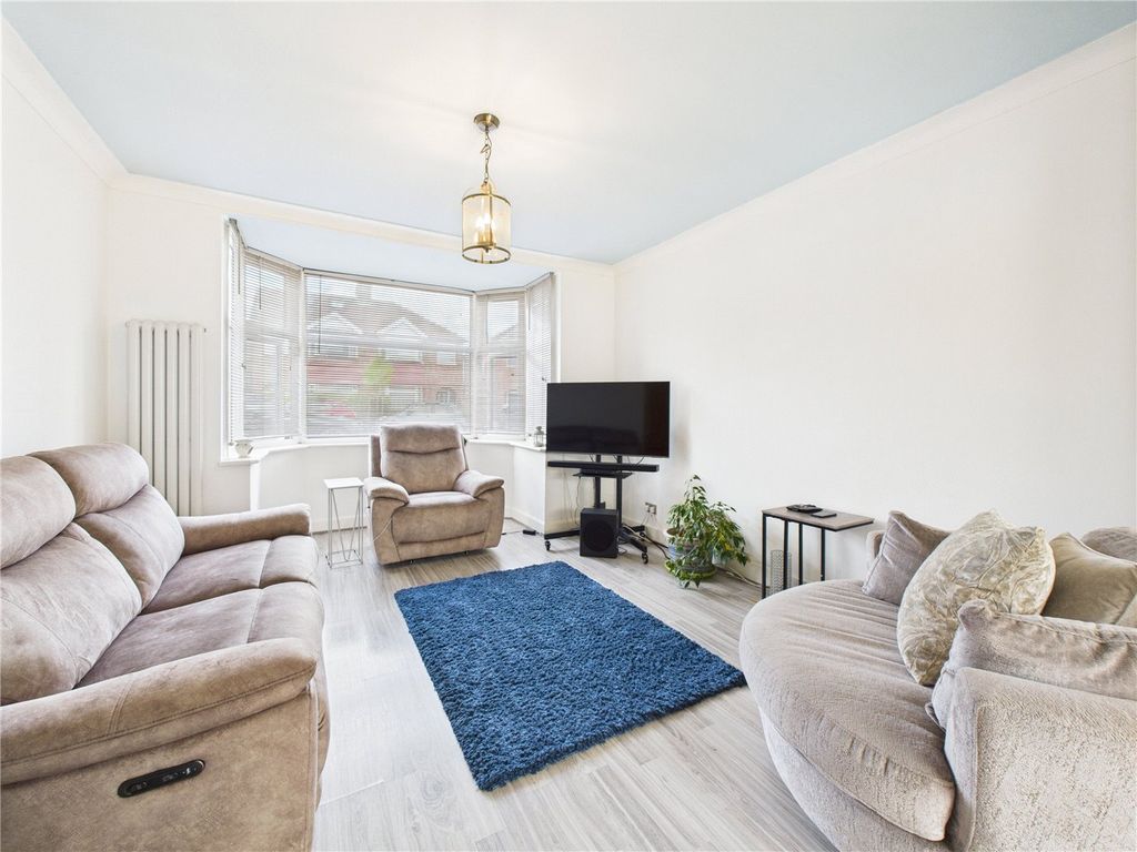 Property photo 2 of 19 Picture No. 02