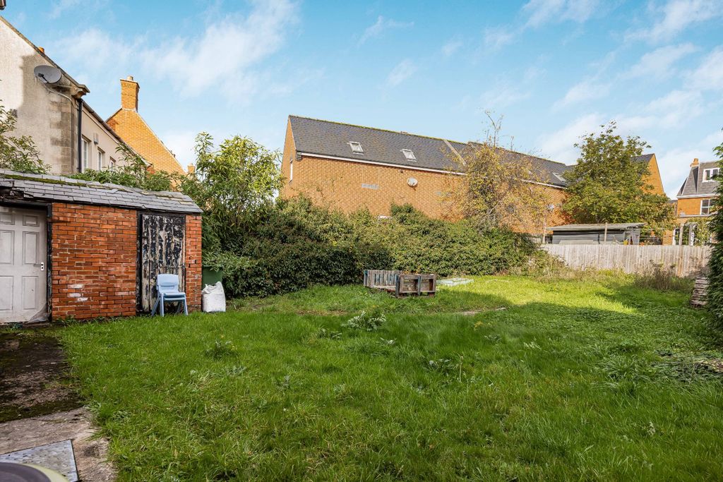 Property photo 3 of 21 Picture No. 19