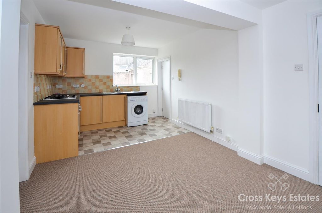 Property photo 3 of 23 Sitting Room/Kitchen