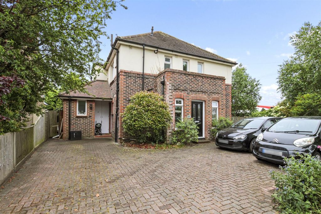 Property photo 1 of 13 Bulkington Avenue, 41_06.Jpg