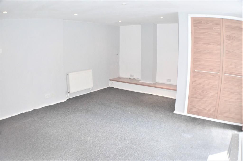 Property photo 1 of 9 Spacious Studio Flat | All Bills Included | Separate Kitchen | Prime N16 Location | Available Now
