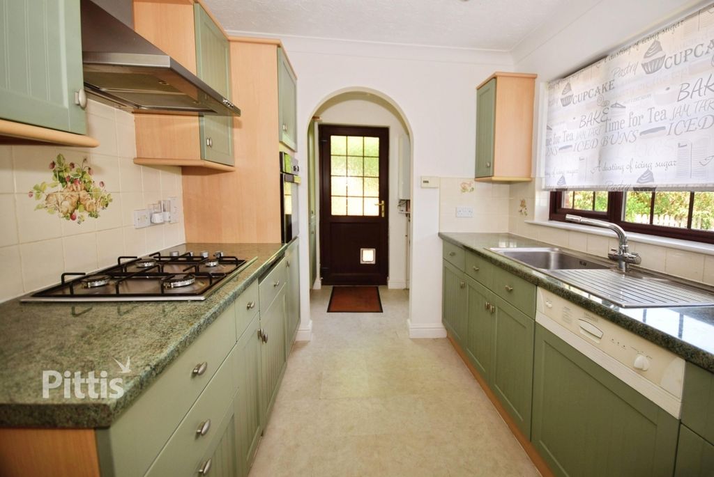 Property photo 2 of 18