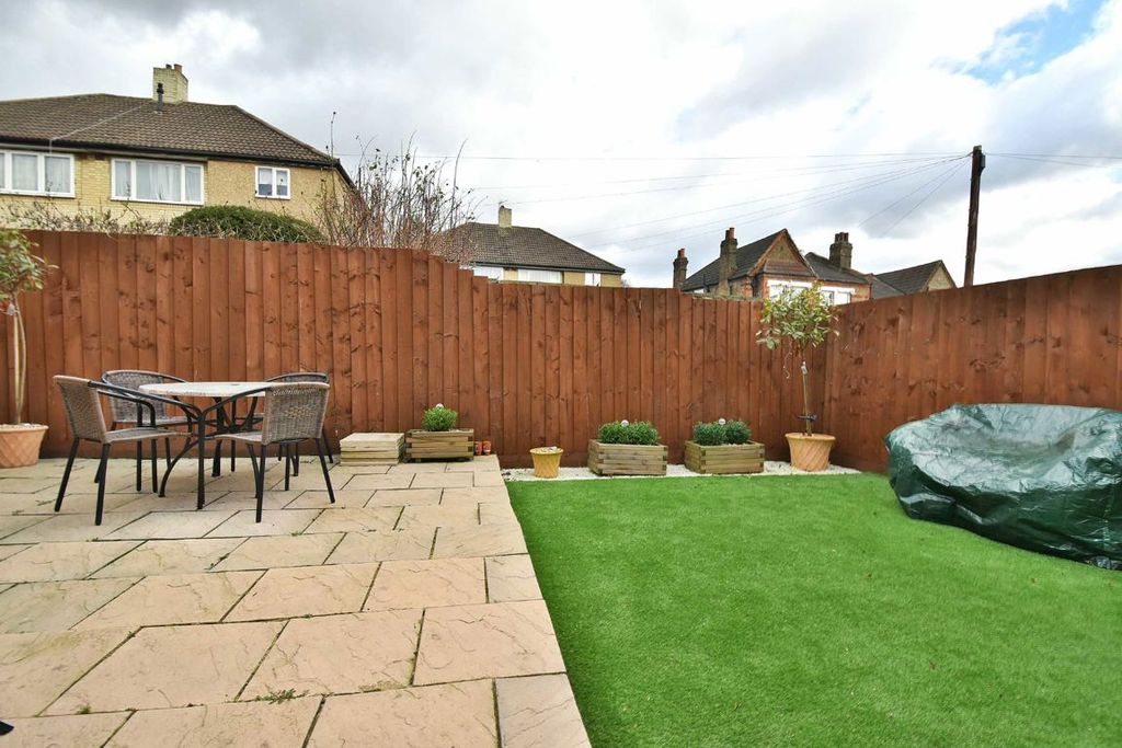 Property photo 3 of 5