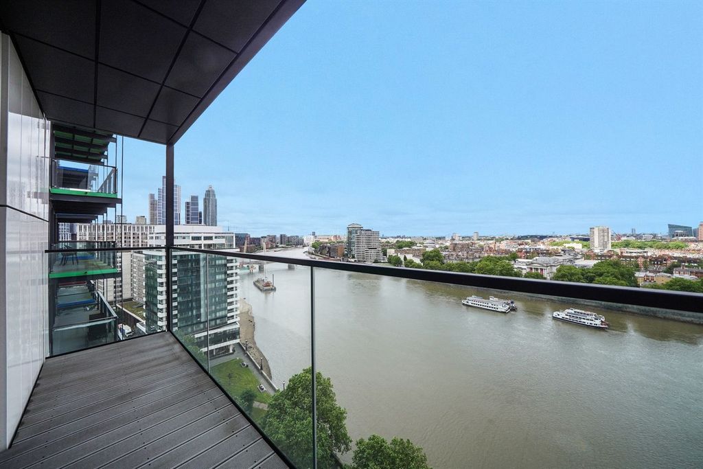 Property photo 2 of 12 Balcony