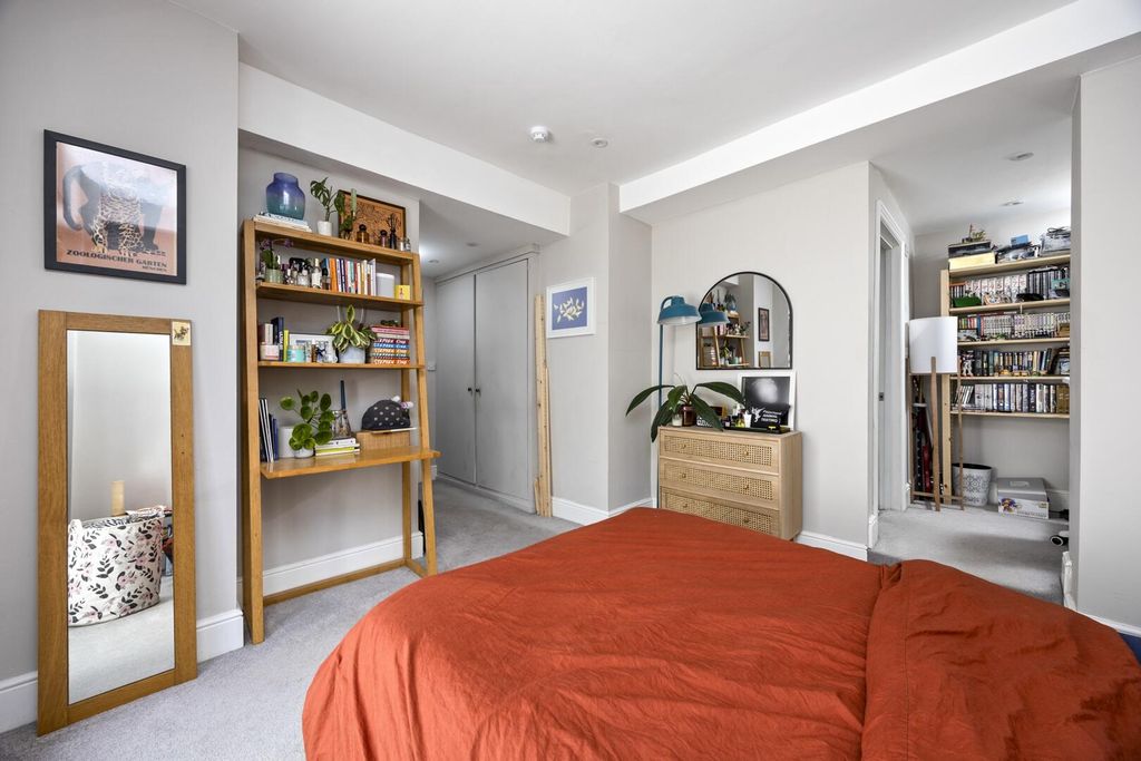 Property photo 3 of 15 Bedroom