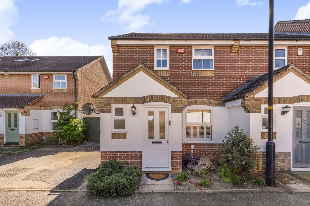 Property photo 1 of 11