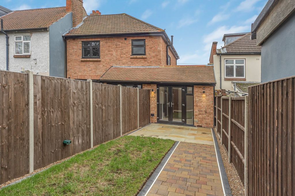 Property photo 3 of 14 Picture No. 05