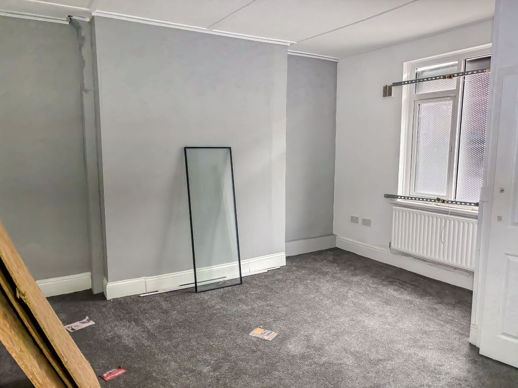 Property photo 3 of 9 Image 3