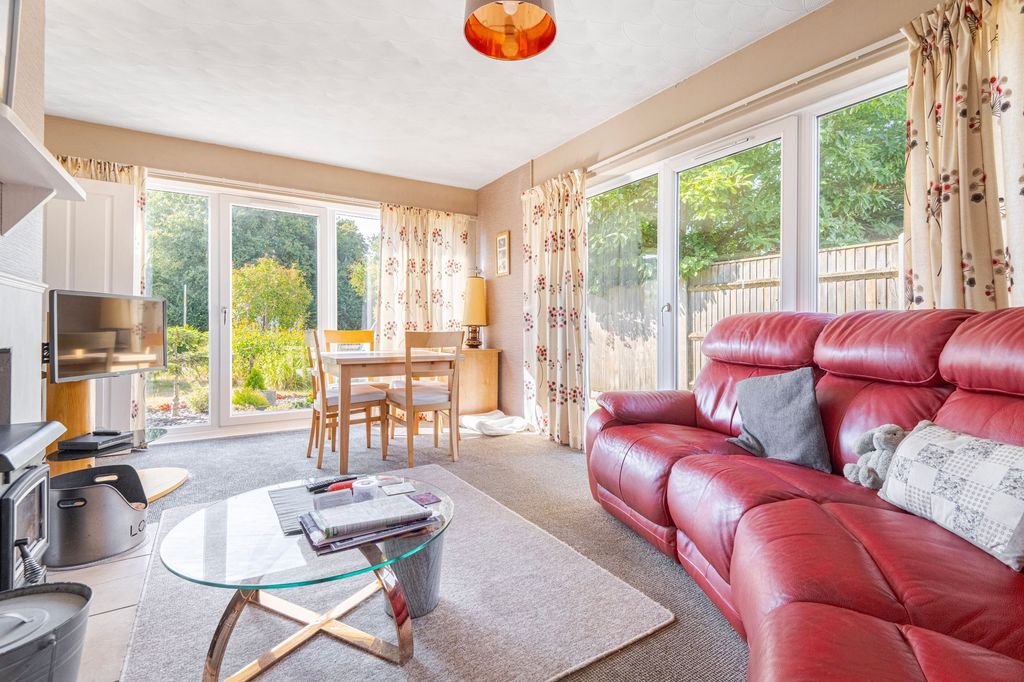 Property photo 3 of 16