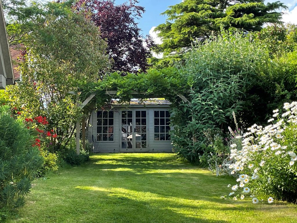 Property photo 3 of 24