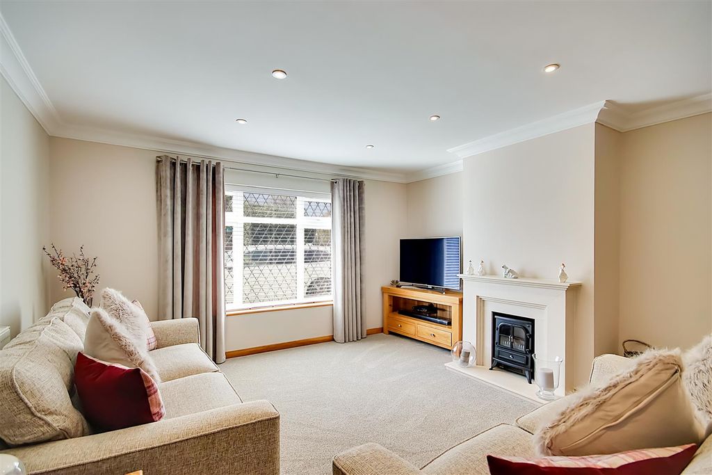 Property photo 3 of 17 Img_8468-Img_8470.Jpg